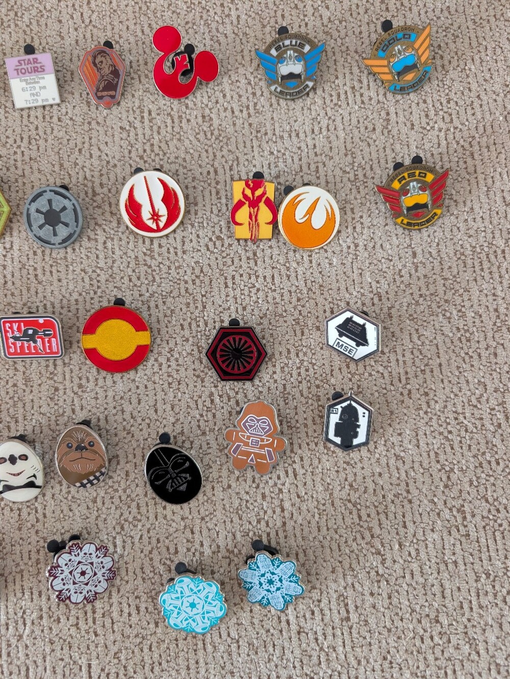 Huge Lot Of Star Wars Pins